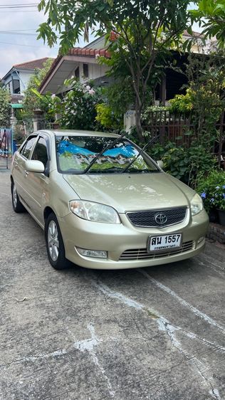 รถ Toyota Vios 1.5 S สี บรอนซ์ทอง