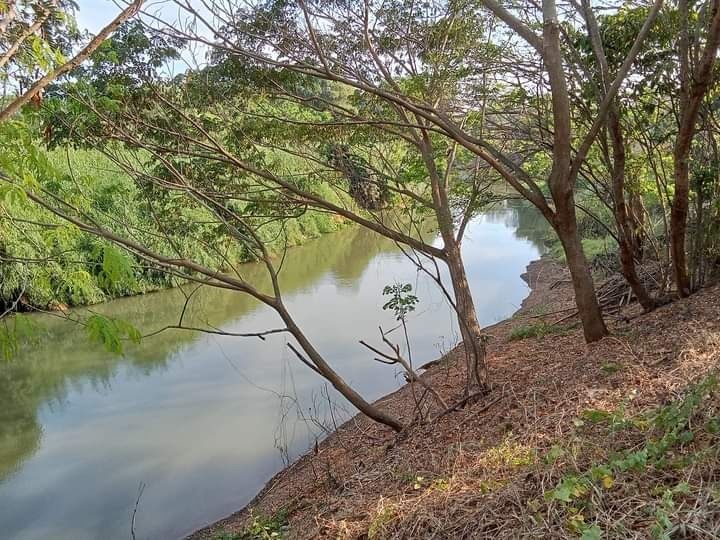 บ้านติดริมแม่น้ำ