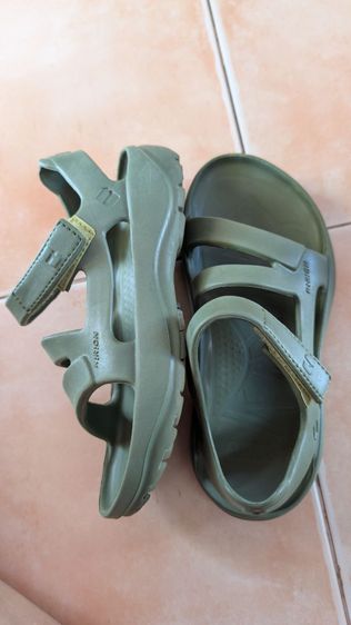 รองเท้าVingรุ่นคีรีออนแท้พร้อมกล่องจากช๊อปโรบินสัน ไม่มีเวลาวิ่งขออนุญาตปล่อยต่อค่ะ สภาพไม่มีตำหนิเหมาะกับเท้าไซร์38นะคะความยาวรองเท้า24ซม. สนใจสอบถามเพิ่มเติมได้ค่ะ รูปที่ 3