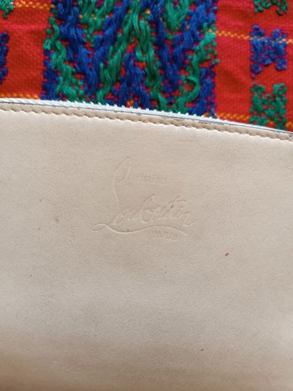 กระเป๋าใส่เหรียญ Christian Louboutin มือสองของแท้ รูปที่ 4