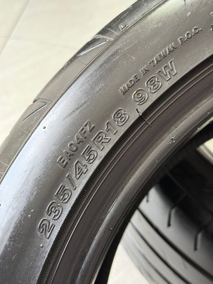 ยางสวย 235 45 18 บริดสโตน RE004 คู่ รูปที่ 6