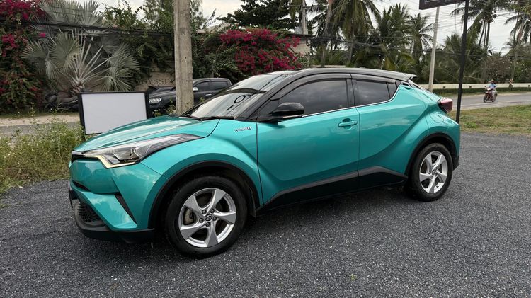 รถ Toyota C-HR 1.8 Hybrid Hi สี เขียว