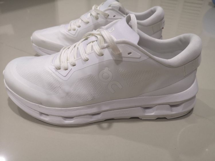 ขายรองเท้า on cloud รุ่น cloudzone (มือสอง)  แท้ รูปที่ 6