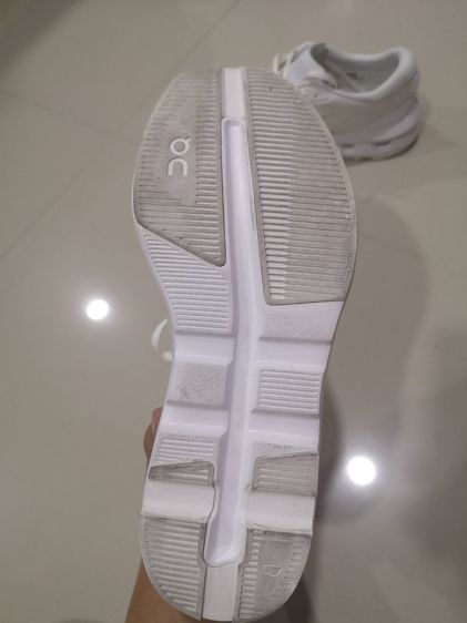 ขายรองเท้า on cloud รุ่น cloudzone (มือสอง)  แท้ รูปที่ 8