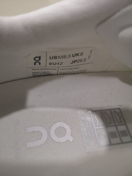 ขายรองเท้า on cloud รุ่น cloudzone (มือสอง)  แท้ รูปที่ 2