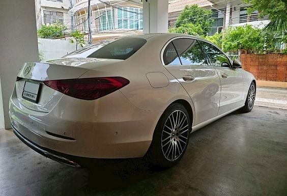 รถ Mercedes-Benz C-Class C220 สี ขาว