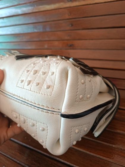 กระเป๋าแบรนด์ TOD'S มือสองของแท้น่ารักมาก รูปที่ 5