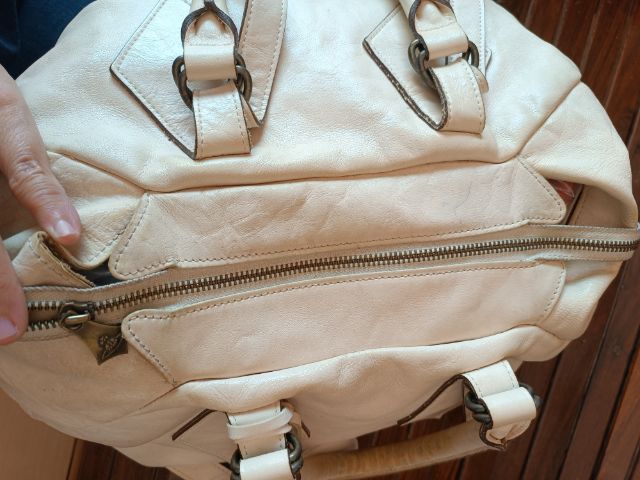 กระเป๋าแบรนด์ Vivienne Westwood มือสองของแท้ รูปที่ 7