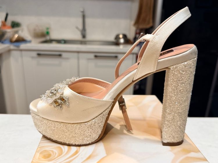 รองเท้า รูปที่ 4