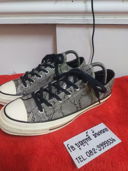 รองเท้า Converse chuck taylor 70 ของแท้ ไซซ์ 8 สภาพดีใหม่เลยไม่มีตำหนิ