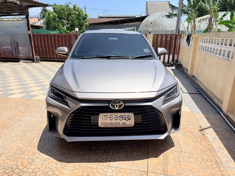 รถ Toyota Yaris ATIV 1.2 Smart สี เทา
