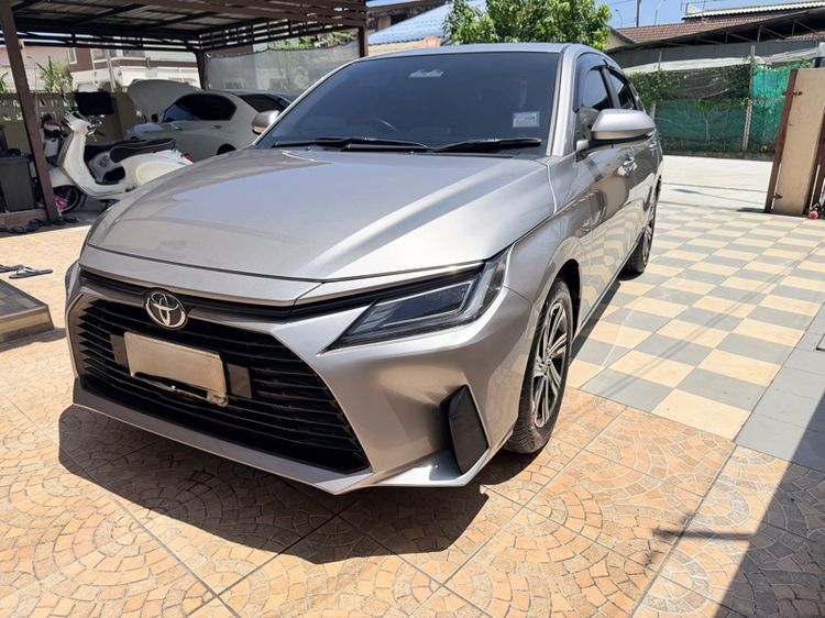 Toyota Yaris ATIV 2023 1.2 Smart Sedan เบนซิน ไม่ติดแก๊ส เกียร์อัตโนมัติ เทา รูปที่ 2