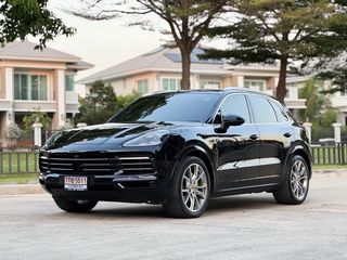 Porsche Cayenne E-hybrid  ปี 2022 เจ้าของเดียว Full Option ใช้งานน้อย 6 หมื่นโล ประวัติครบทุกระยะ ภายในแดง 