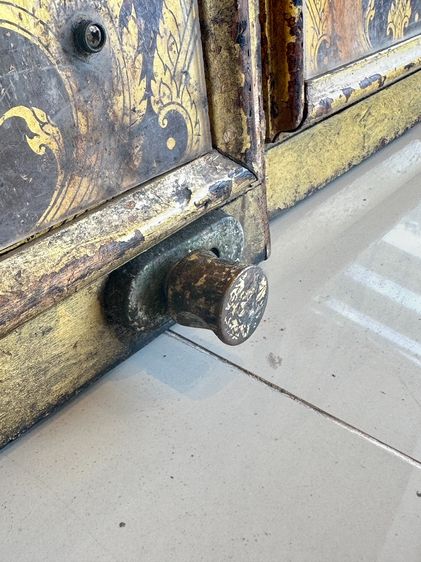 ประตู บานพับ ลวดลายไทยบนไม้อัด ปิดแผ่นอคีลิคใส โครงประตูไม้จริง (แบบที่ 2 ลายไทย 2 ด้าน)  รูปที่ 4