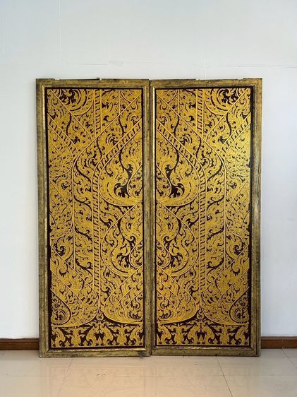 ประตู บานพับ ลวดลายไทยบนไม้อัด ปิดแผ่นอคีลิคใส โครงประตูไม้จริง (แบบที่ 2 ลายไทย 2 ด้าน) 