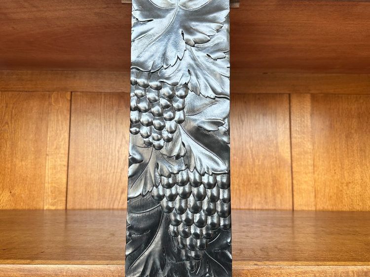 ตู้คอนโซล สไตล์วินเทจ 2 บานเปิด ชั้นวางไม้จริง โครงขาไม้จริง ขากลึงกลม สีเขียวด มือจับทองเหลือง รูปที่ 14