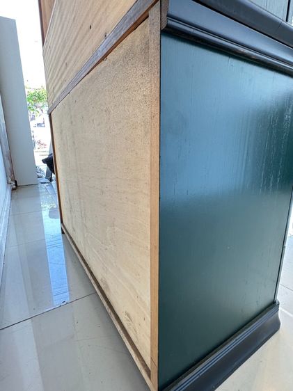 ตู้โชว์ สไตล์วินเทจ 2 บานเปิดกระจก 6 ลิ้นชักเล็ก โครงไม้จริง สีเขียว  รูปที่ 6