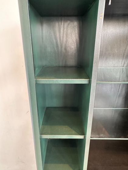 ตู้โชว์ สไตล์วินเทจ 2 บานเปิดกระจก 6 ลิ้นชักเล็ก โครงไม้จริง สีเขียว  รูปที่ 11