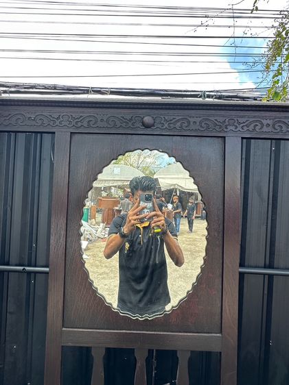 เก้าอี้ไม้หลังสูง สไตล์วินเทจ พิงหลังติดบานกระจกเงา ด้านข้างติดตะขอเหล็ก โครงขาไม้จริง สีน้ำตาล รูปที่ 8