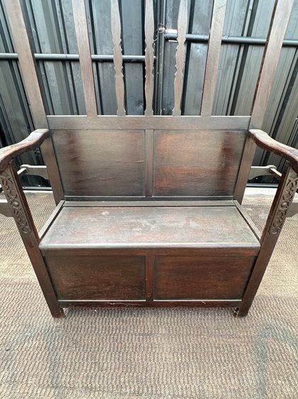 เก้าอี้ไม้หลังสูง สไตล์วินเทจ พิงหลังติดบานกระจกเงา ด้านข้างติดตะขอเหล็ก โครงขาไม้จริง สีน้ำตาล รูปที่ 10