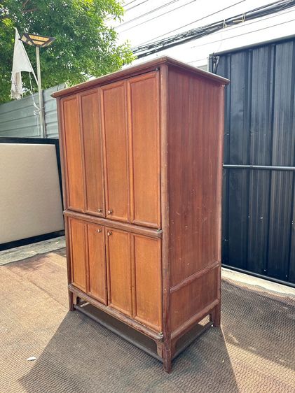 ตู้วางทีวี สไตล์วินเทจ 4 บานเปิด บานพับได้ ด้านบนมี 1 บานเลื่อน ด้านหลังขึงผ้าสีดำ โครงฐานไม้จริง สีน้ำตาล  รูปที่ 3