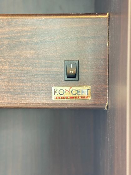 ตู้เสื้อผ้า 2 บานเลื่อน หน้าบานกระจกเงา แบรนด์ KONCEPT   รูปที่ 11