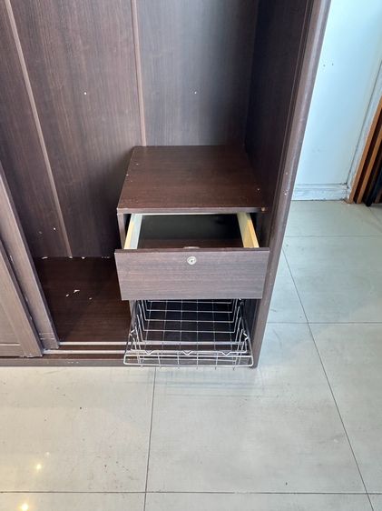 ตู้เสื้อผ้า 2 บานเลื่อน หน้าบานกระจกเงา แบรนด์ KONCEPT   รูปที่ 13