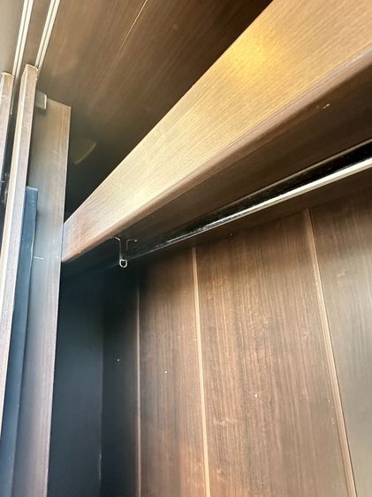 ตู้เสื้อผ้า 2 บานเลื่อน หน้าบานกระจกเงา แบรนด์ KONCEPT   รูปที่ 10