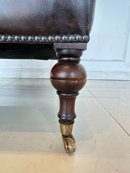 เก้าอี้อาร์มแชร์ สไตล์วินเทจ เบาะหนังแท้สีน้ำตาล รูปที่ 12