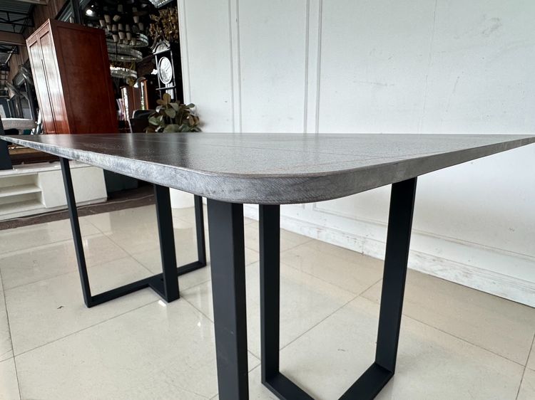 ชุดโต๊ะทานอาหาร 4 ที่นั่ง ท็อปหินสีดำ โครงขาเหล็ก พร้อมเก้าอี้ รูปที่ 6