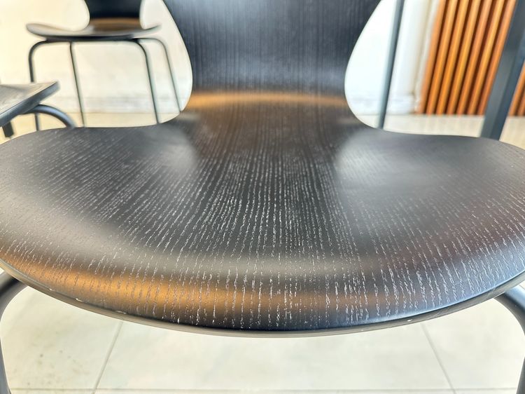 ชุดโต๊ะทานอาหาร 4 ที่นั่ง โต๊ะท็อปไม้อัด ปิดผิวลายไม้สีเทา โครงขาเหล็กสีดำ พร้อมเก้าอี้ รูปที่ 15