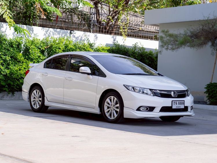 รถ Honda Civic 1.8 E i-VTEC สี ขาว