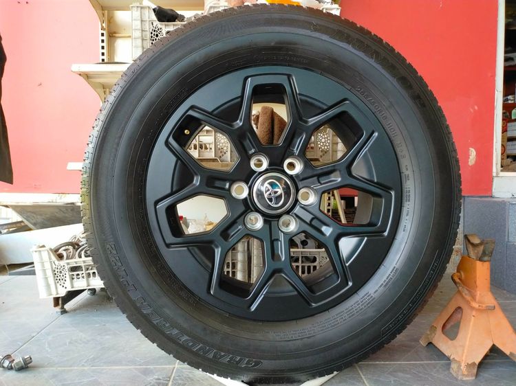 แม็กโตโยต้า ขอบ18  สีเดิม พร้อมยางดันลอปป้ายแดง 256 60 18 ปี25 ยางสวยทุกเส้นตามรูปใส่ revo vigo fortuner รูปที่ 3