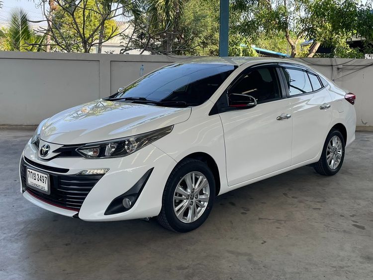 Toyota Yaris ATIV รุ่น 1.2 S สีขาว AT ปี 2018