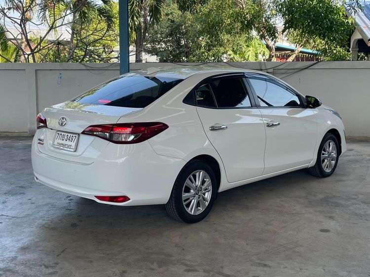 Toyota Yaris ATIV 2018 1.2 S Sedan เบนซิน ไม่ติดแก๊ส เกียร์อัตโนมัติ ขาว รูปที่ 2
