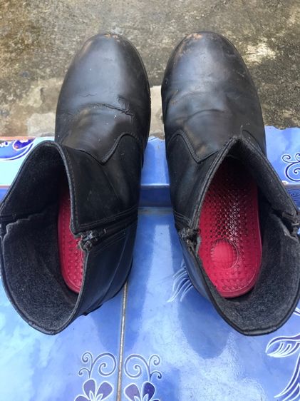 รองเท้า