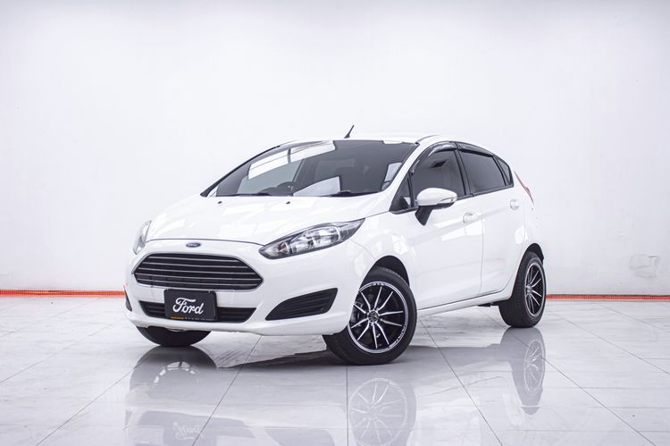 รถ Ford Fiesta 1.5 Sport สี ขาว