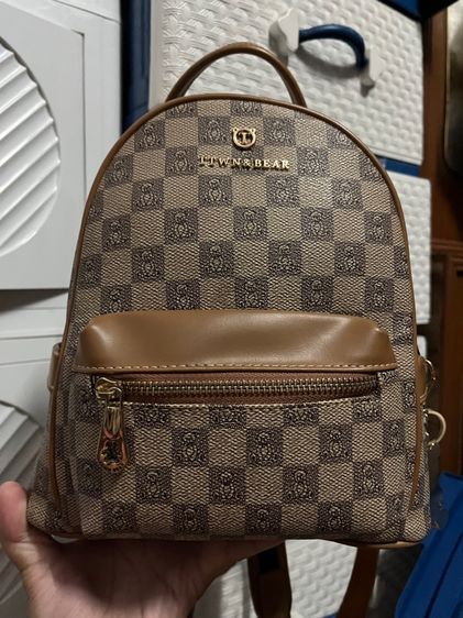 กระเป๋าหมี แบรนด์แท้ TTWN BEAR ทรงเป้ 10 นิ้ว หมีตารางน้ำตาลไซร์ M พร้อมส่ง  ไม่มีตำหนิ สภาพการใช้งานน้อย  รูปที่ 6