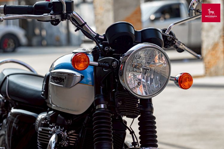 Triumph Bonneville T100 ปี2017 สีขาวฟ้าหายาก วิ่งน้อย 6,000km. รูปที่ 13