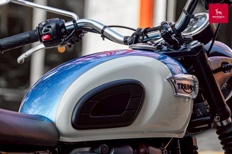 Triumph Bonneville T100 ปี2017 สีขาวฟ้าหายาก วิ่งน้อย 6,000km. รูปที่ 15