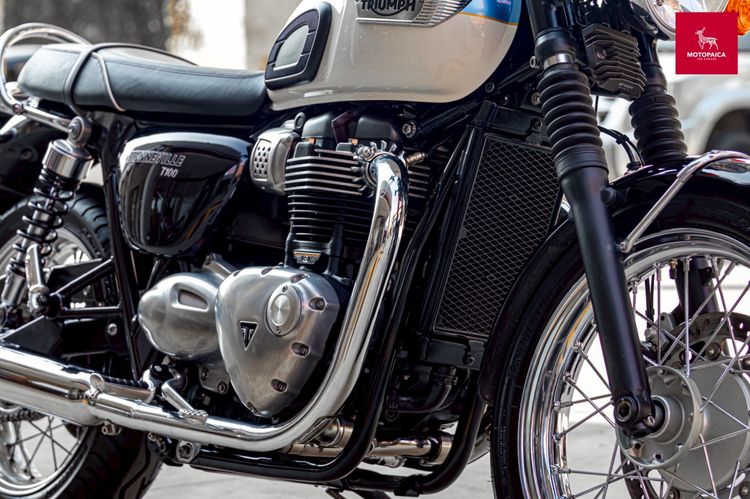 Triumph Bonneville T100 ปี2017 สีขาวฟ้าหายาก วิ่งน้อย 6,000km. รูปที่ 7