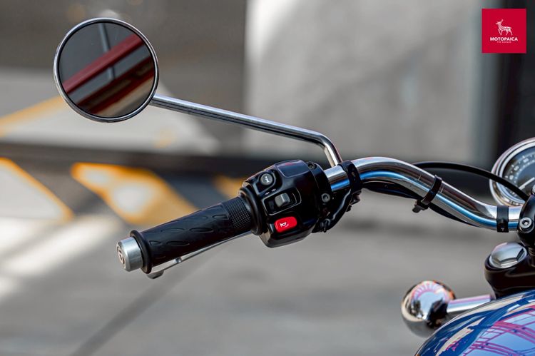 Triumph Bonneville T100 ปี2017 สีขาวฟ้าหายาก วิ่งน้อย 6,000km. รูปที่ 11