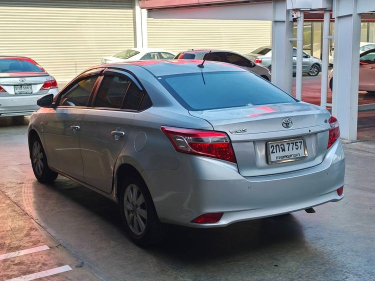 Toyota Vios 2013 1.5 E Sedan เบนซิน ไม่ติดแก๊ส เกียร์อัตโนมัติ เทา รูปที่ 4