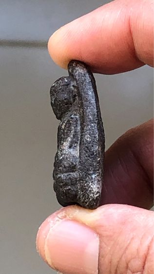 พระหลวงปู่ทวดเนื้อว่าน พิมพ์ใหญ่หูขีด วัดช้างให้ ปี2497 รูปที่ 3