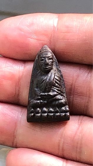 พระหลวงปู่ทวด พิมพ์เตารีดเล็กอาปาเช่แข้งขีด วัดช้างให้ ปี2505