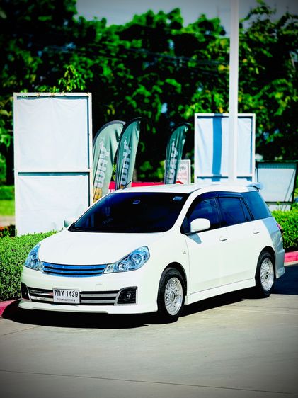 รถ Nissan รุ่นอื่นๆ รุ่นย่อยอื่นๆ สี ขาว