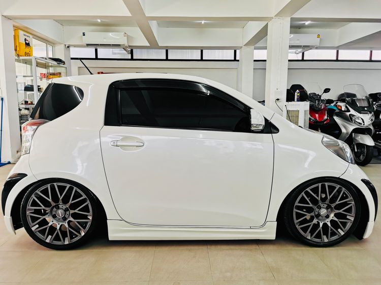 Toyota IQ 2011 1.0 Sedan เบนซิน ไม่ติดแก๊ส เกียร์อัตโนมัติ ขาว รูปที่ 3
