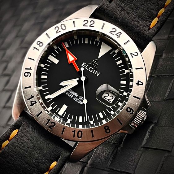 Elgin Professional GMT Watch  Vintage 