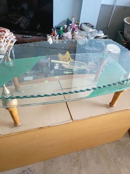 โต๊ะกลาง