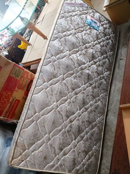 ที่นอนสามฟุต